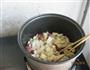 土豆腊肠煲饭的做法图解3