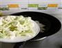 虾仁鱼饼汤面的做法图解4