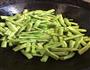 干煸豆角的做法步骤2
