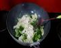 豆皮双色花菜的做法图解2