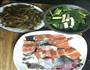 美味三文鱼骨、鱼皮炒酸菜的做法图解1