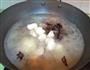 东北蘑菇炖的山药排骨汤的做法图解7