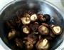 香菇蒸鸡的做法图解2