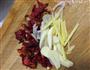 青豆笋干牛肉的做法图解2