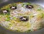 香菇鸡丝面的做法图解5