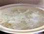 雪梨银耳羹的做法图解1