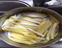 自制美味薯条的做法图解3