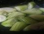 丝瓜淡菜汤的做法图解2