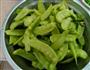 荷兰豆炒芹菜的做法图解2
