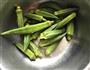 白灼秋葵的做法图解1