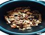 超香小鸡炖蘑菇的做法图解5