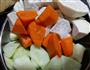 水瓜、胡萝卜、香芋煲的做法图解1
