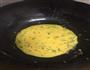 鸡蛋香菜虾米煎饼的做法图解5