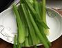 芹菜肉丝的做法图解1