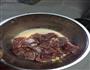 牛肉蛋花粥的做法图解1