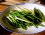 土豆萝卜炒蒜苗的做法图解2