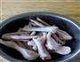 泡椒鸡爪的做法图解1