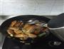 松蘑土豆炖鸡翅的做法图解11
