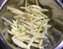 炸薯条的做法图解3