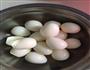 银耳炖红枣鹌鹑蛋的做法图解3