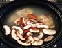 香菇鸡汤面的做法图解3