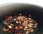 红豆黑米养生粥的做法图解1