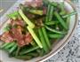 自制腊肉炒蒜苔的做法图解3