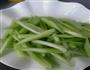 芹菜呛腐竹的做法图解2