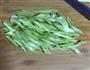 芹菜炒粉条的做法图解2