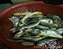 野葱烤小黄鱼的做法图解1