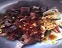 牛肉三鲜蛋包饭的做法图解1