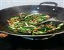 大蒜炒鸡肠的做法图解6