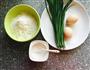 韭菜鸡蛋饼的做法图解1