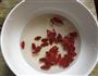 枸杞洋葱饮的做法图解1