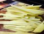 老东北农家菜—菠菜土豆条汤的做法图解2