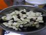 茄子炒肉的做法图解1