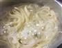 白汁培根意大利面的做法图解2