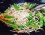 芹菜炒豆芽的做法图解5