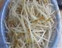 炝炒绿豆芽的做法图解2