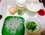 宝宝辅食银鱼鸡蛋饼的做法图解1