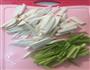 芹菜炒杏鲍菇的做法图解1