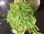 超好吃的四季豆超肉的做法图解1