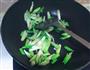 懒人版蒜苗炒肉的做法图解3