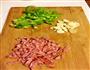 雪菜火腿丁面面的做法图解1