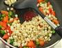 青椒西红柿家常炒玉米的做法图解4