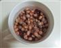 红豆花生莲子银耳羹的做法图解3
