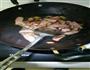 腊肉炒蒜苗的做法图解4
