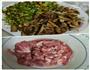 菌菇炒肉的做法图解1