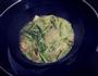 五花肉炖豆角的做法图解8
