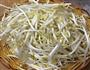 凉拌豆芽的做法图解1